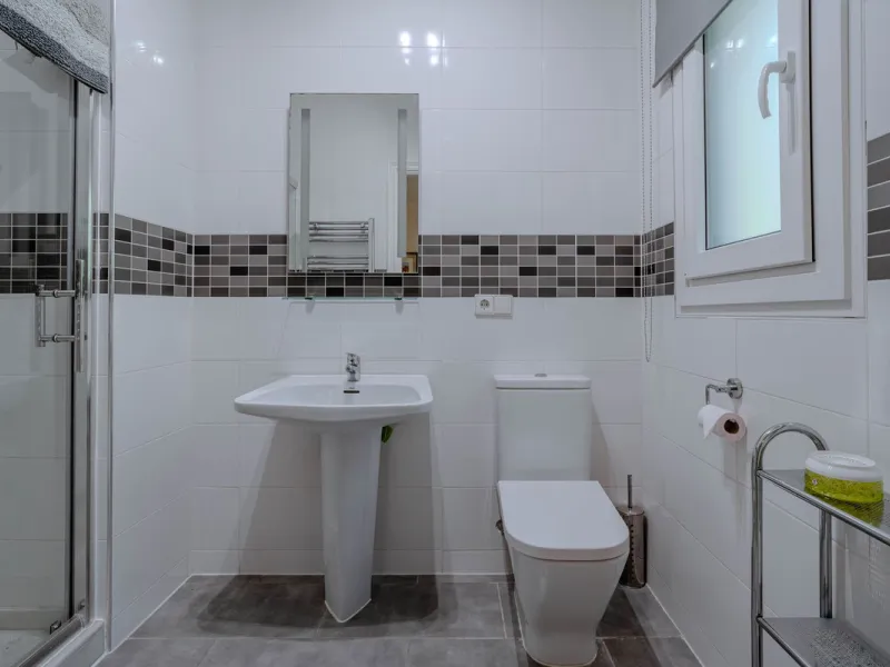 House - Detached Villa в продаже в El Paraiso, Málaga. В доме 4 спален и 3 ванных комнат. Площадь дома 260 м². Площадь участка 1900 м²