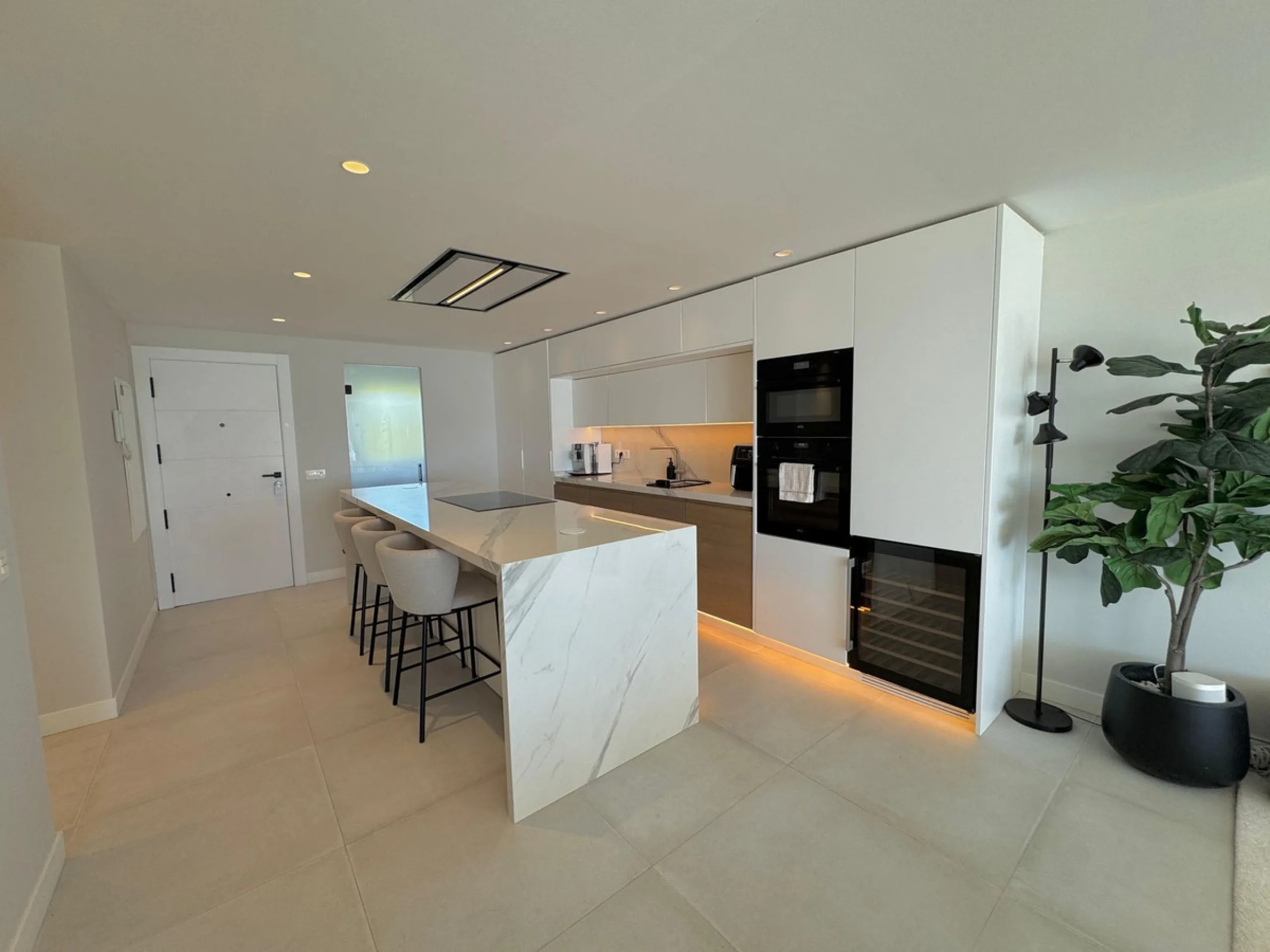 Beachfront Duplex Penthouse in Dominion Beach