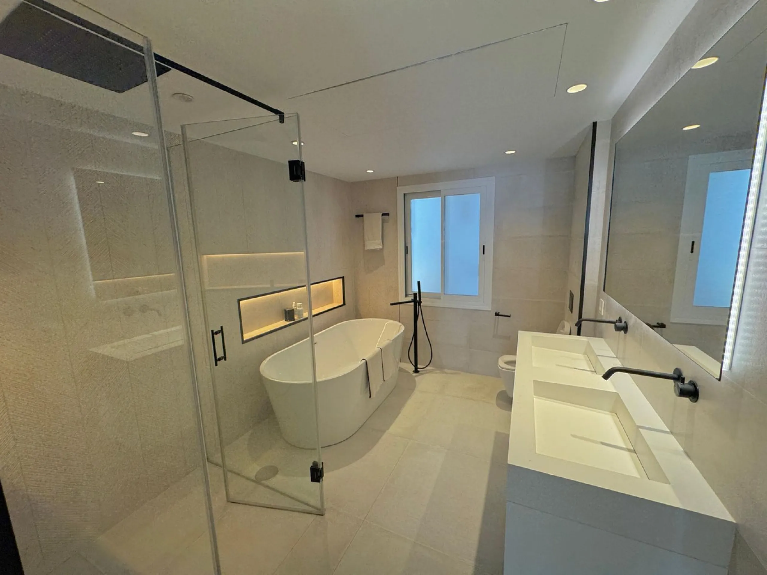 Beachfront Duplex Penthouse in Dominion Beach