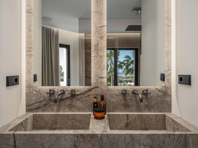 Maison Vue is a meticulously renovated three-level townhouse for sale located in the secure, well-maintained community of La Quinta Hills in Benahavís. Fully renovated in 2024, this property showcases a seamless blend of Mediterranean tranquility and Scan