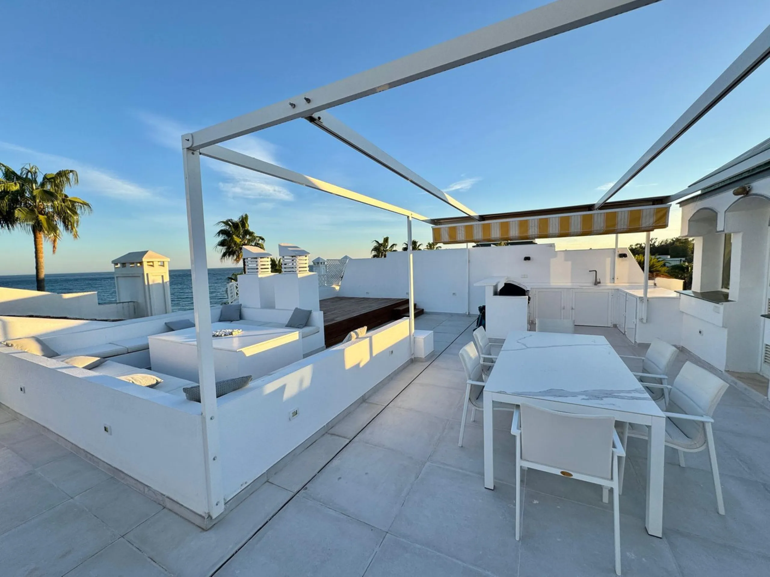 Beachfront Duplex Penthouse in Dominion Beach