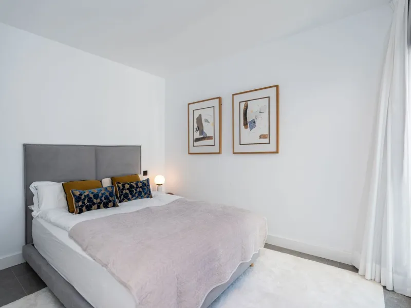 Fantastic luxury modern villa right in the heart of La Cala Resort.  Here you have everything you ever asked for luminous, luxury , loveable, villa.  Panoramic views from the Solarium whilst relaxing in the jacuzzi of the Golf, the undulated sourounding m