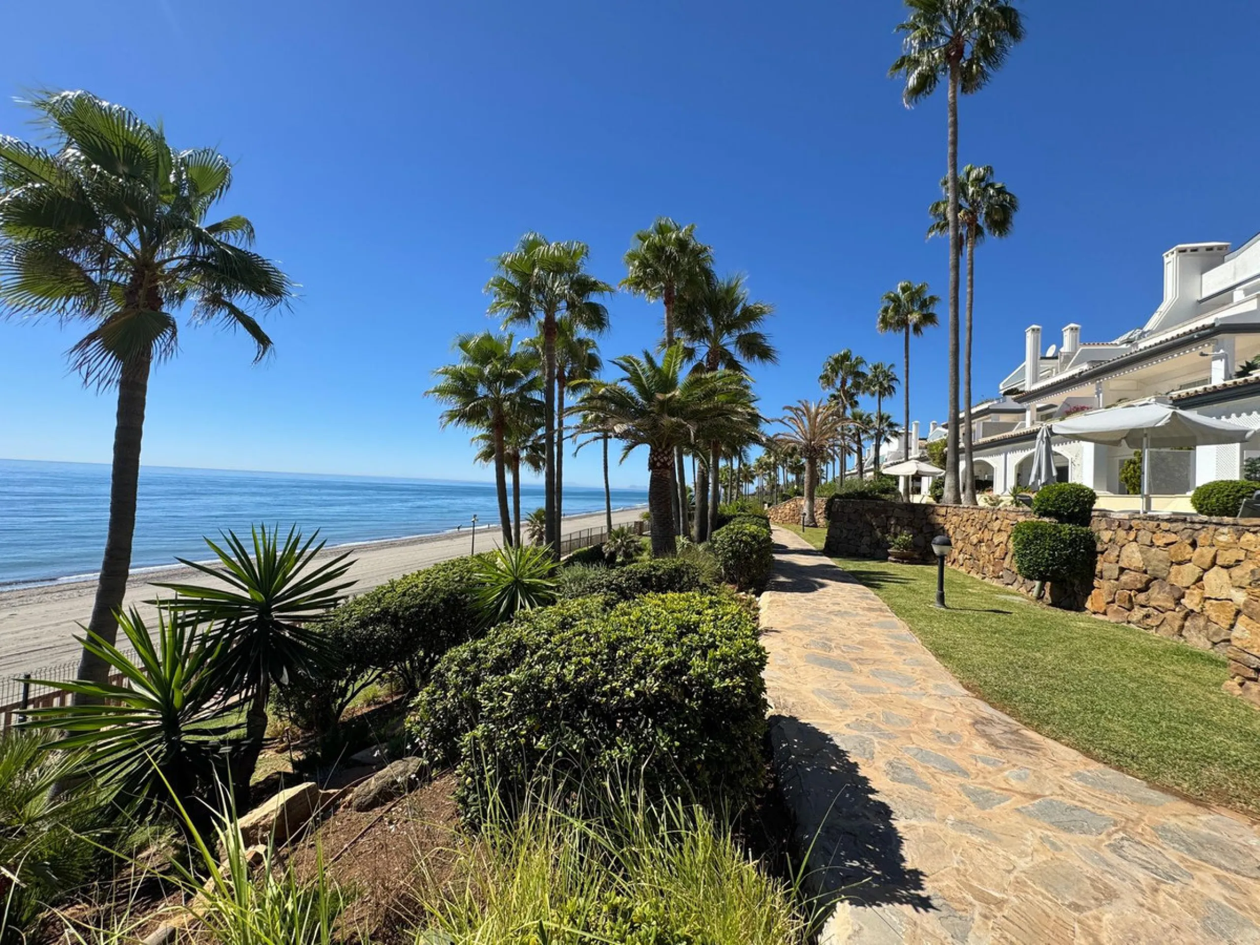 Beachfront Duplex Penthouse in Dominion Beach