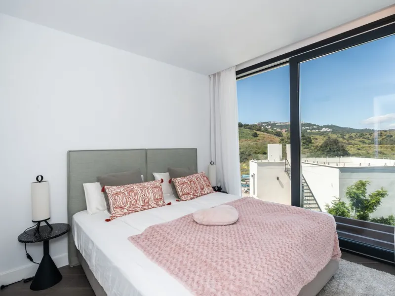 Fantastic luxury modern villa right in the heart of La Cala Resort.  Here you have everything you ever asked for luminous, luxury , loveable, villa.  Panoramic views from the Solarium whilst relaxing in the jacuzzi of the Golf, the undulated sourounding m
