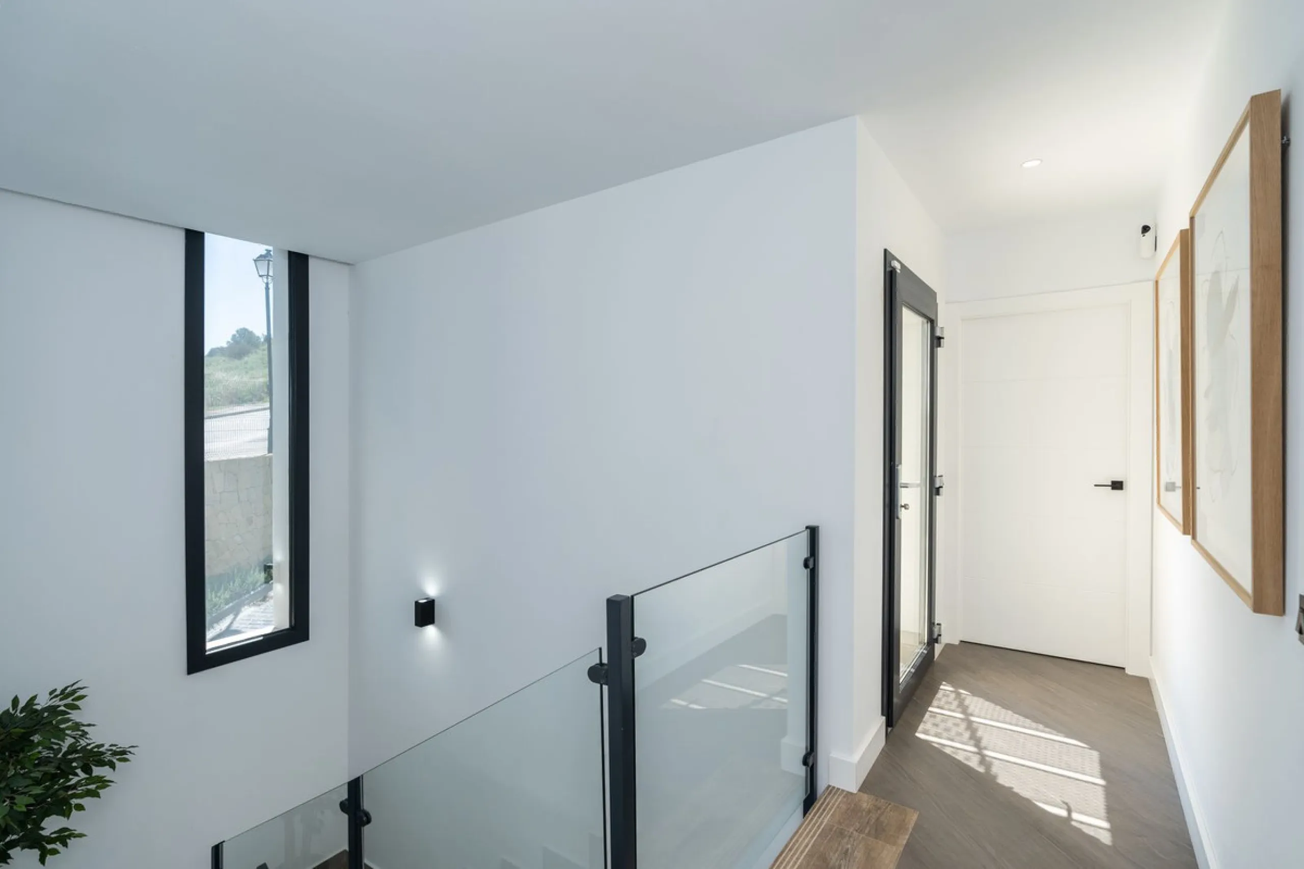 Fantastic luxury modern villa right in the heart of La Cala Resort.  Here you have everything you ever asked for luminous, luxury , loveable, villa.  Panoramic views from the Solarium whilst relaxing in the jacuzzi of the Golf, the undulated sourounding m