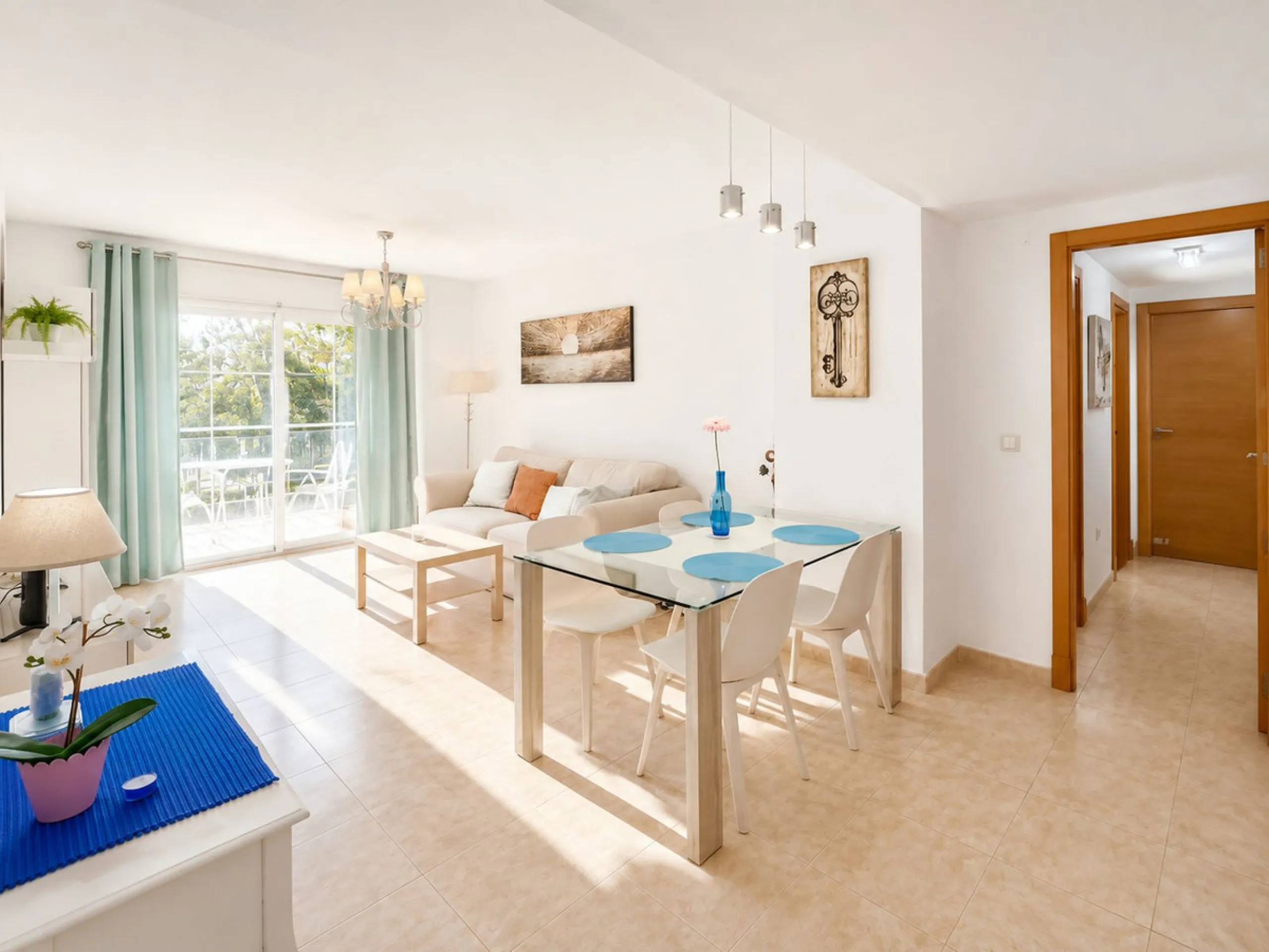 Elegance, Light and a Prime Location in Estepona