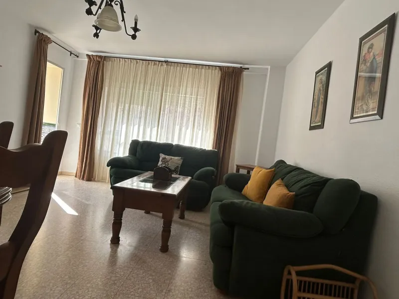 Discover your new home in Estepona! This wonderful apartment in the Tres Banderas development is the perfect opportunity to enjoy life near the beach. Just a five-minute walk from the coast, this bright first-floor apartment features four spacious bedroom