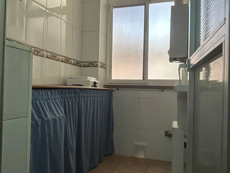 Discover your new home in Estepona! This wonderful apartment in the Tres Banderas development is the perfect opportunity to enjoy life near the beach. Just a five-minute walk from the coast, this bright first-floor apartment features four spacious bedroom