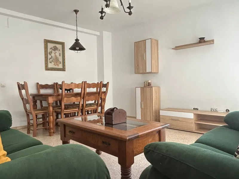 Discover your new home in Estepona! This wonderful apartment in the Tres Banderas development is the perfect opportunity to enjoy life near the beach. Just a five-minute walk from the coast, this bright first-floor apartment features four spacious bedroom