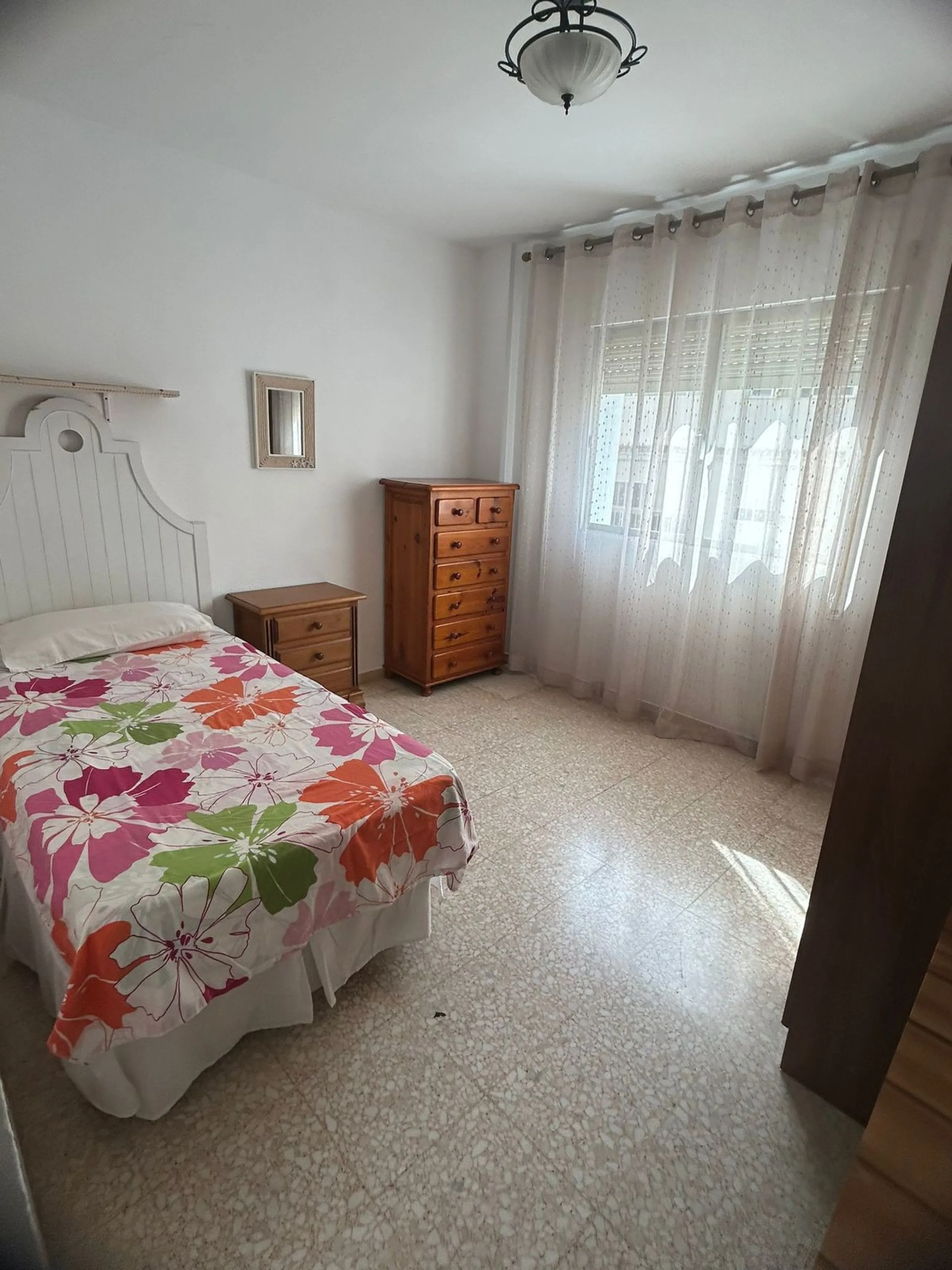Discover your new home in Estepona! This wonderful apartment in the Tres Banderas development is the perfect opportunity to enjoy life near the beach. Just a five-minute walk from the coast, this bright first-floor apartment features four spacious bedroom