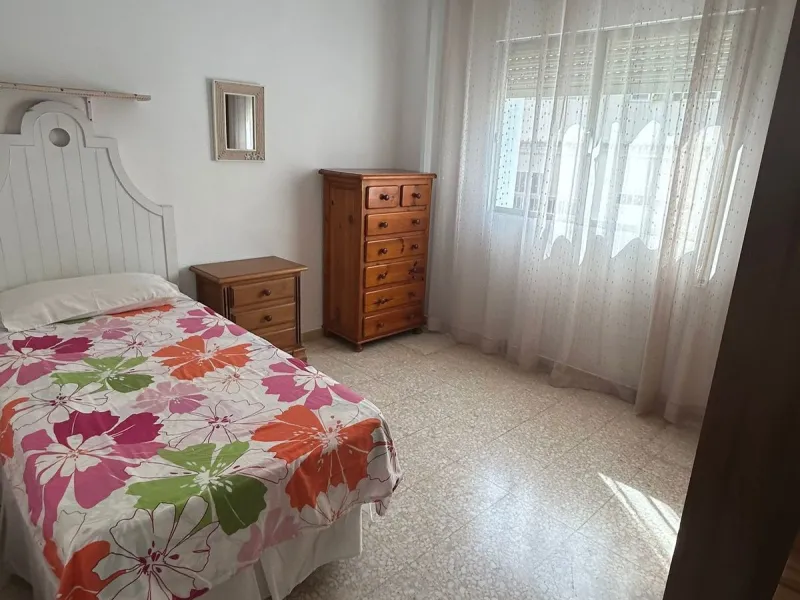 Discover your new home in Estepona! This wonderful apartment in the Tres Banderas development is the perfect opportunity to enjoy life near the beach. Just a five-minute walk from the coast, this bright first-floor apartment features four spacious bedroom