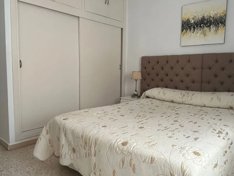 Discover your new home in Estepona! This wonderful apartment in the Tres Banderas development is the perfect opportunity to enjoy life near the beach. Just a five-minute walk from the coast, this bright first-floor apartment features four spacious bedroom