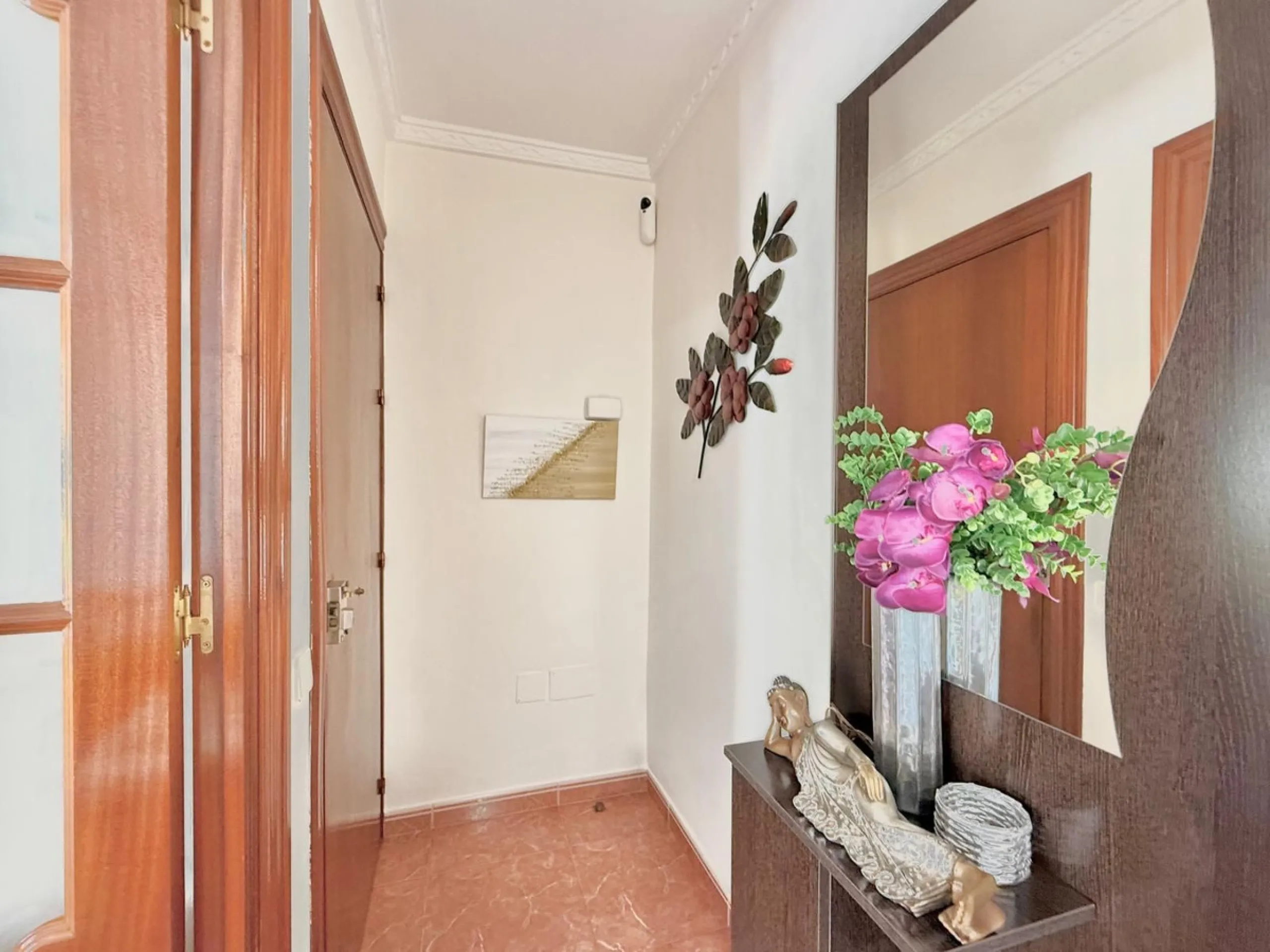 House - Townhouse в продаже в Fuengirola, Málaga. В доме 3 спален и 1 ванных комнат. Площадь дома 103 м²