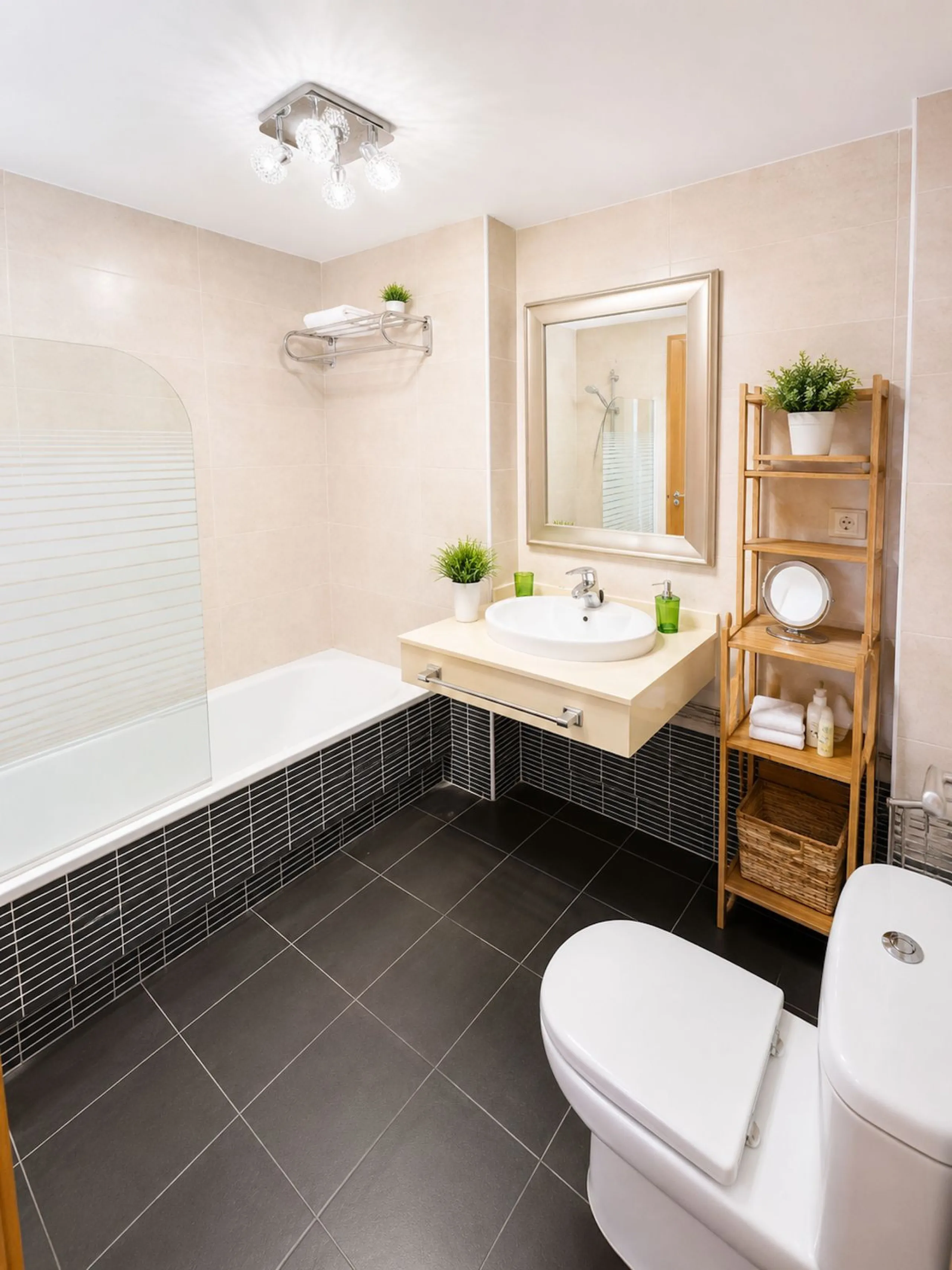 Elegance, Light and a Prime Location in Estepona