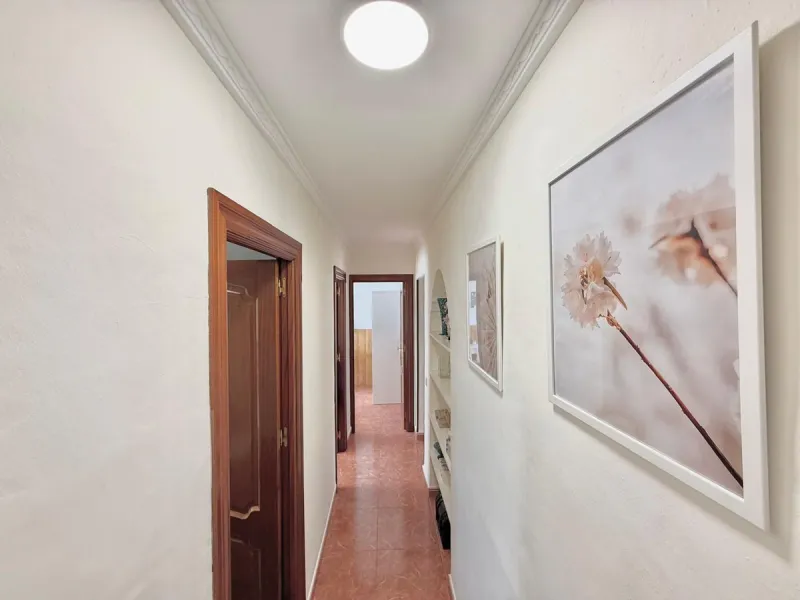 House - Townhouse в продаже в Fuengirola, Málaga. В доме 3 спален и 1 ванных комнат. Площадь дома 103 м²