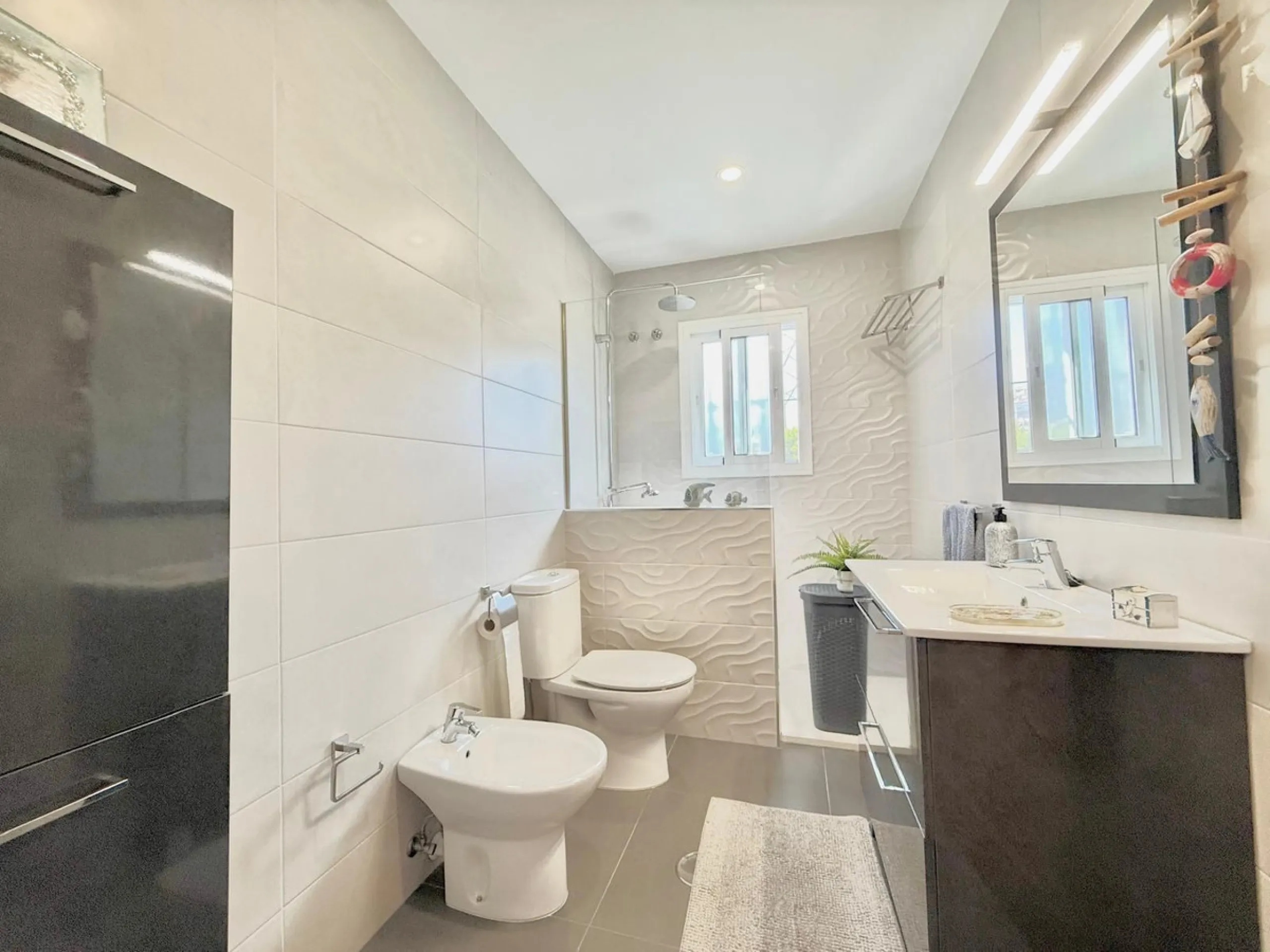 House - Townhouse в продаже в Fuengirola, Málaga. В доме 3 спален и 1 ванных комнат. Площадь дома 103 м²