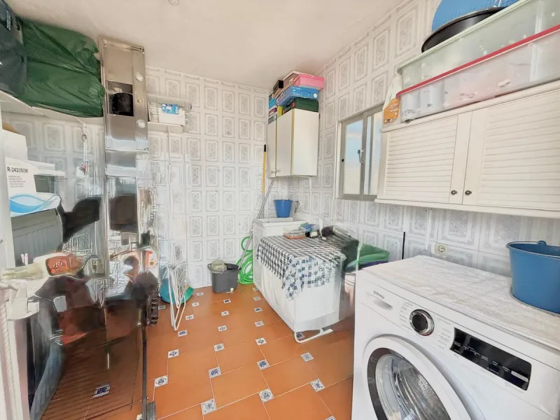House - Townhouse в продаже в Fuengirola, Málaga. В доме 3 спален и 1 ванных комнат. Площадь дома 103 м²