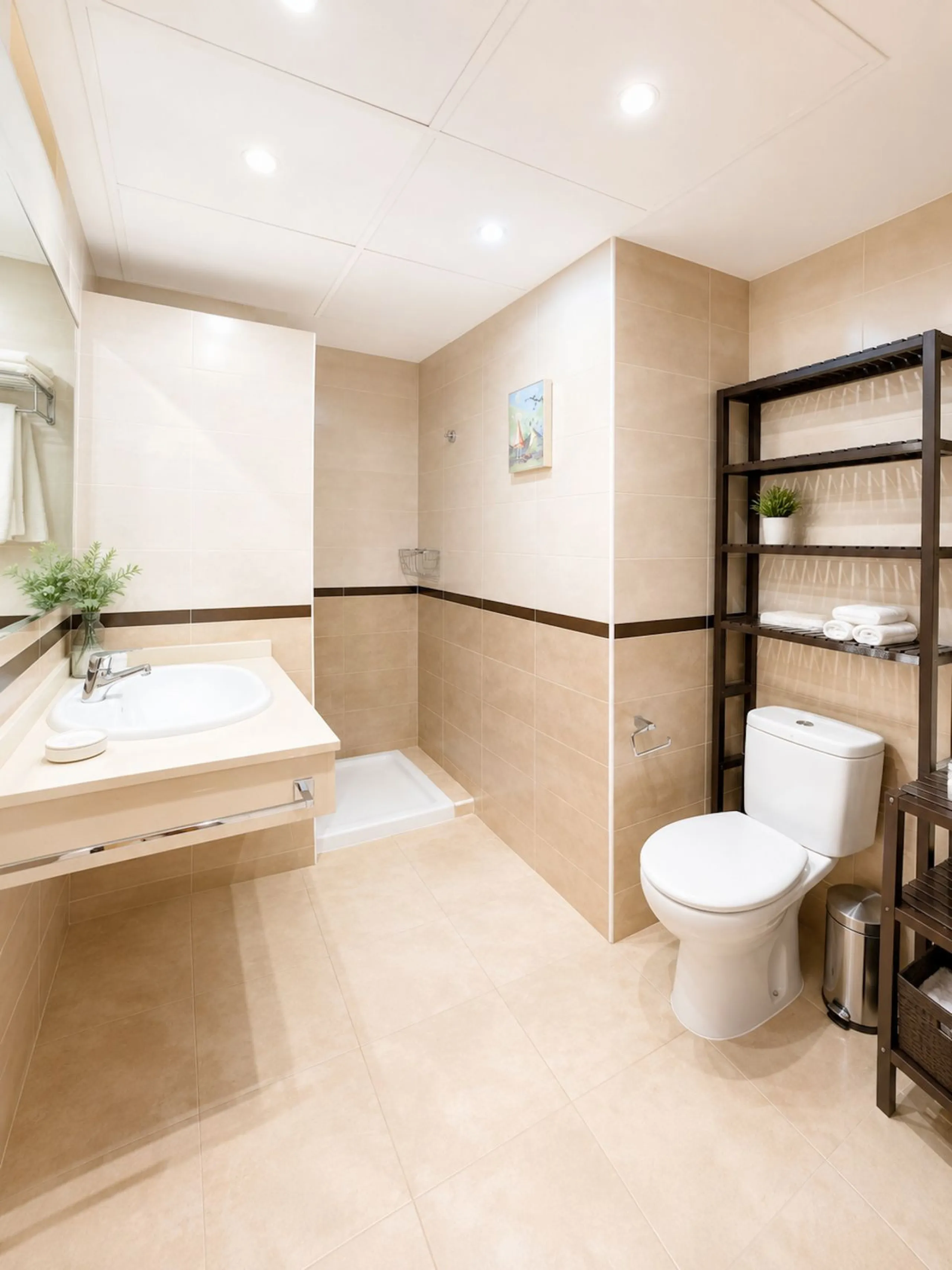 Elegance, Light and a Prime Location in Estepona