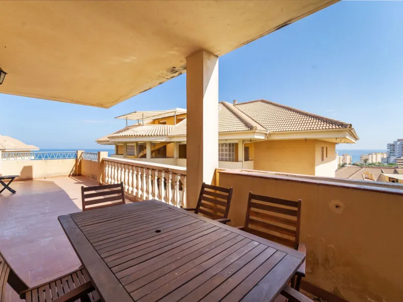 3-Bedroom Apartment with Sea Views in Don Juan, Carvajal