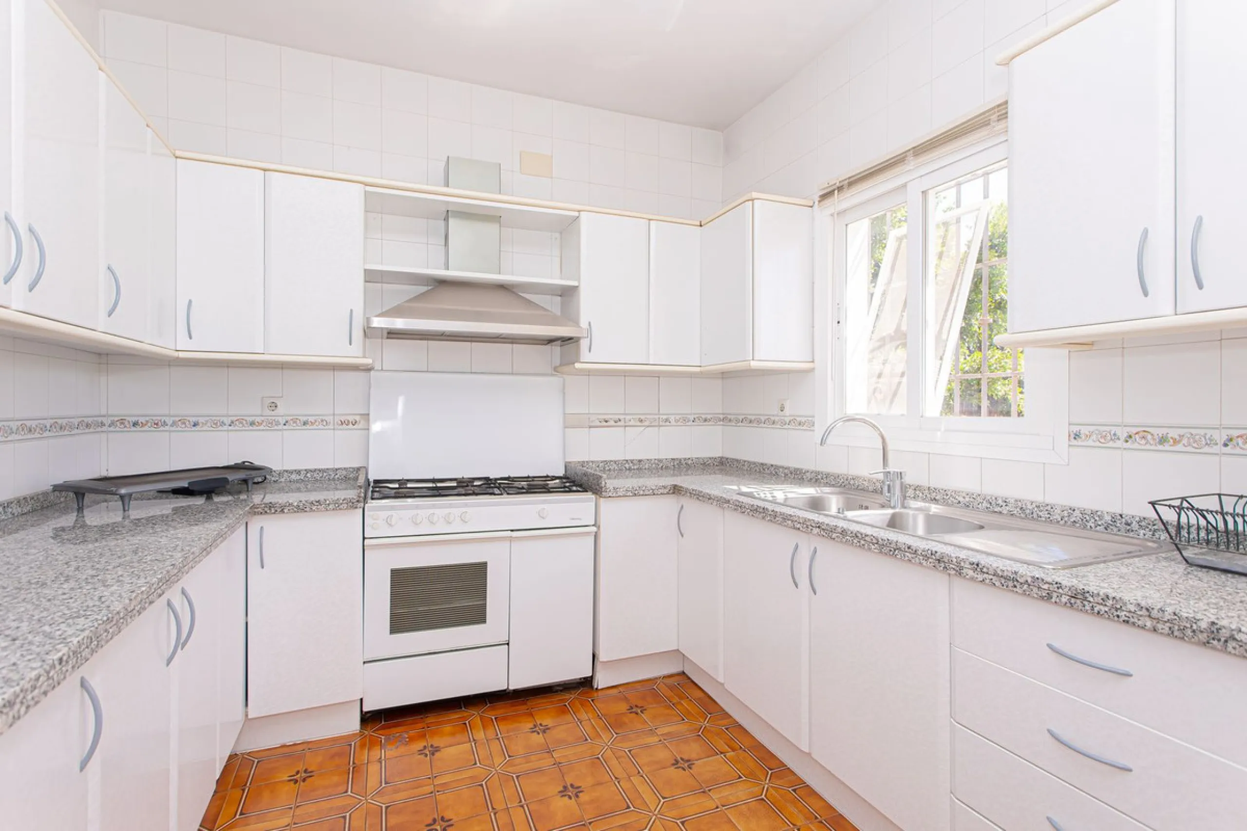 Exceptional Investment Opportunity in Nueva Andalucía – Marbella's Prime Location