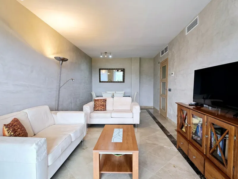 Beachfront Apartment, La Duquesa — Costa del Sol. Superb investment as a holiday rental apartment.