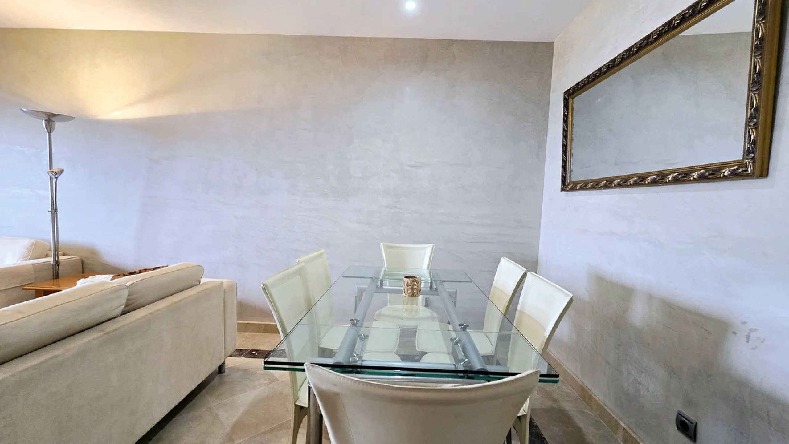 Beachfront Apartment, La Duquesa — Costa del Sol. Superb investment as a holiday rental apartment.