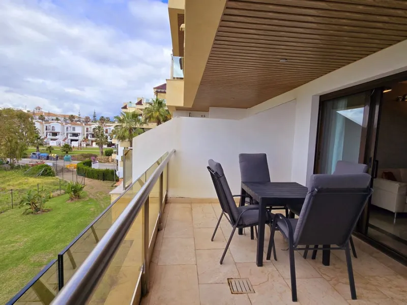 Beachfront Apartment, La Duquesa — Costa del Sol. Superb investment as a holiday rental apartment.