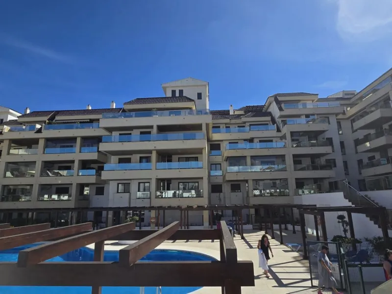 Beachfront Apartment, La Duquesa — Costa del Sol. Superb investment as a holiday rental apartment.