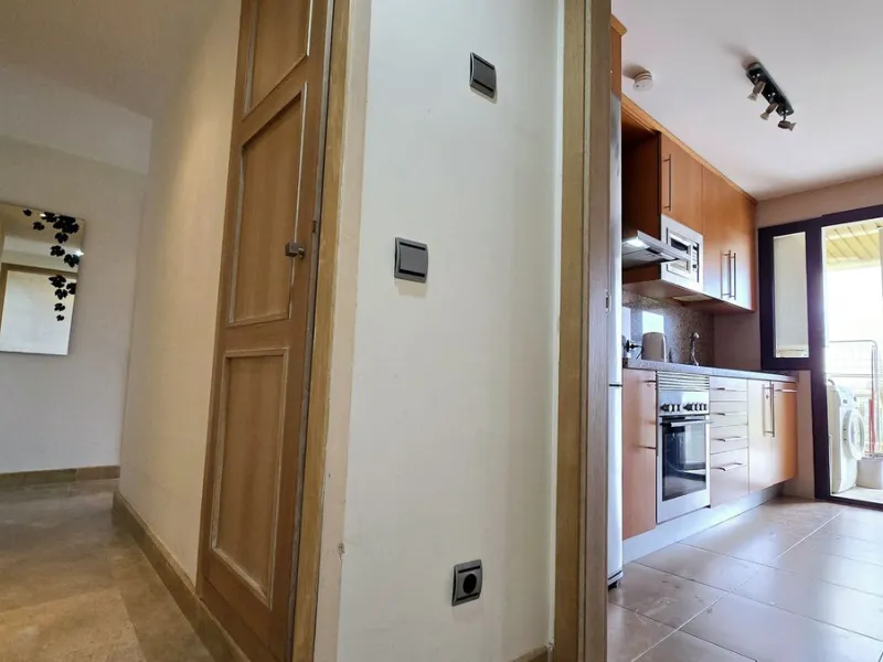 Beachfront Apartment, La Duquesa — Costa del Sol. Superb investment as a holiday rental apartment.