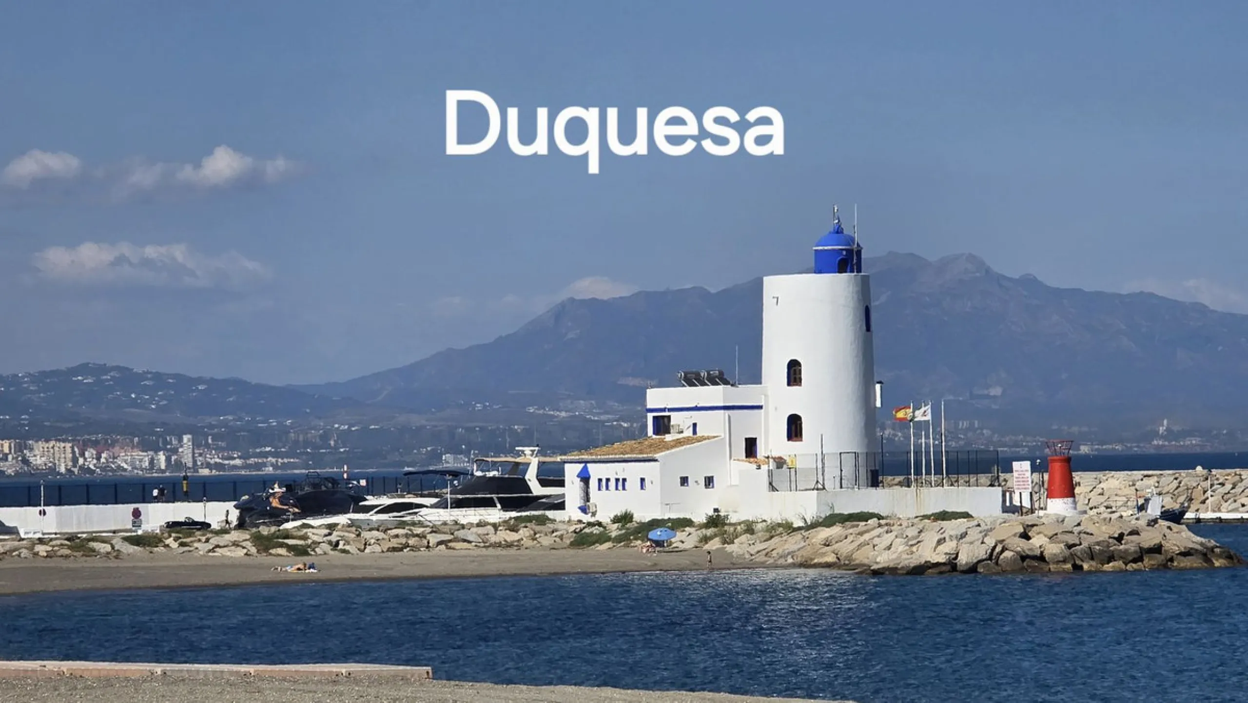 Beachfront Apartment, La Duquesa — Costa del Sol. Superb investment as a holiday rental apartment.