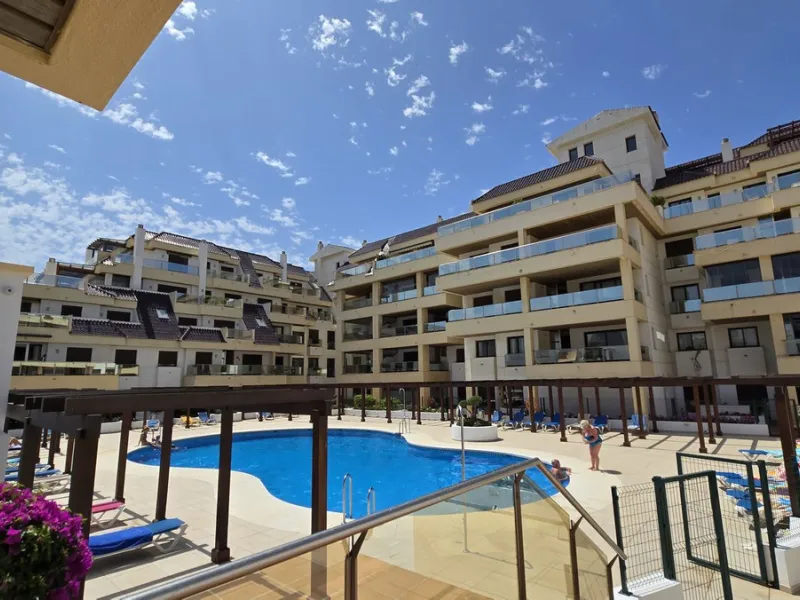 Beachfront Apartment, La Duquesa — Costa del Sol. Superb investment as a holiday rental apartment.
