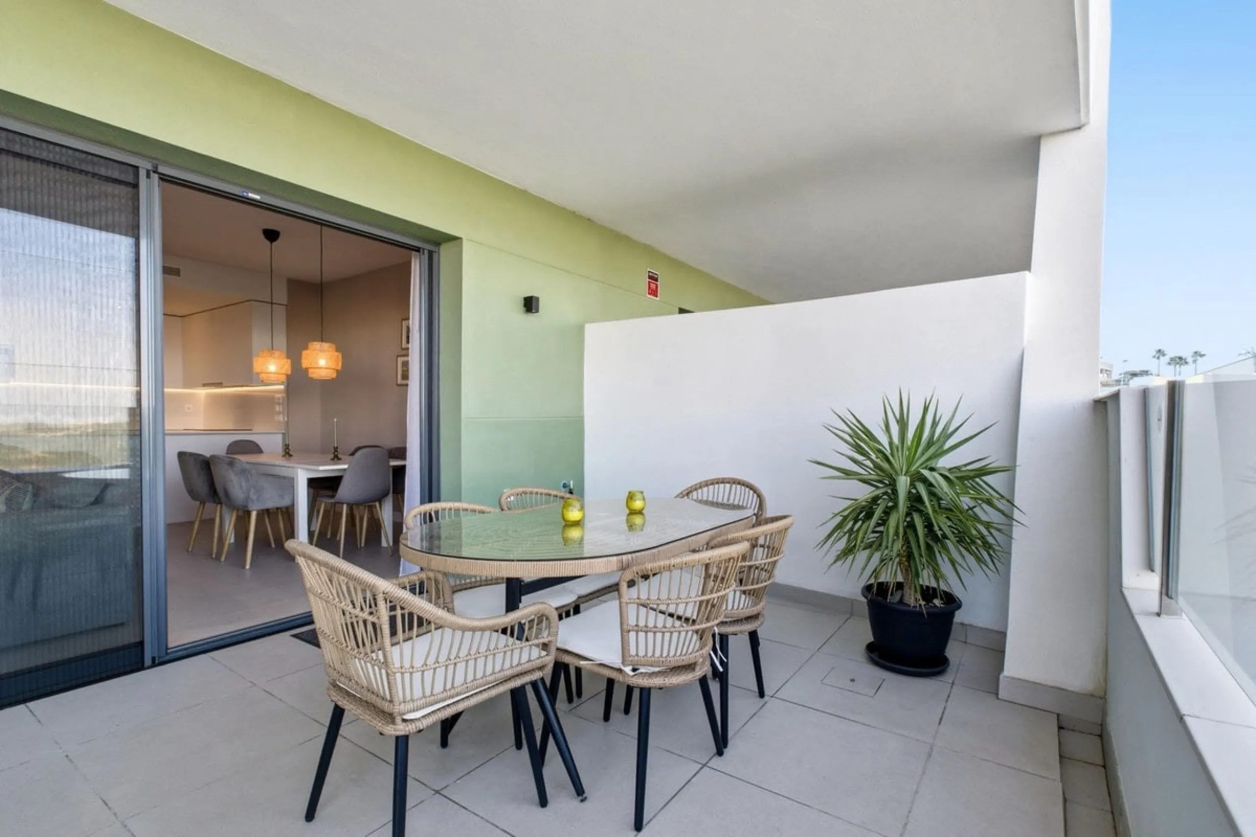 Moderne Wohnung mit zwei Schlafzimmern in Calanova Golf