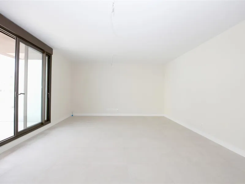 Unique opportunity in Las Mesas - Calle Polonia!
