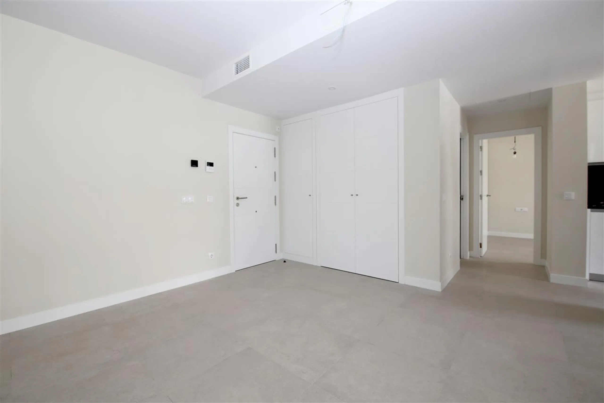 Unique opportunity in Las Mesas - Calle Polonia!