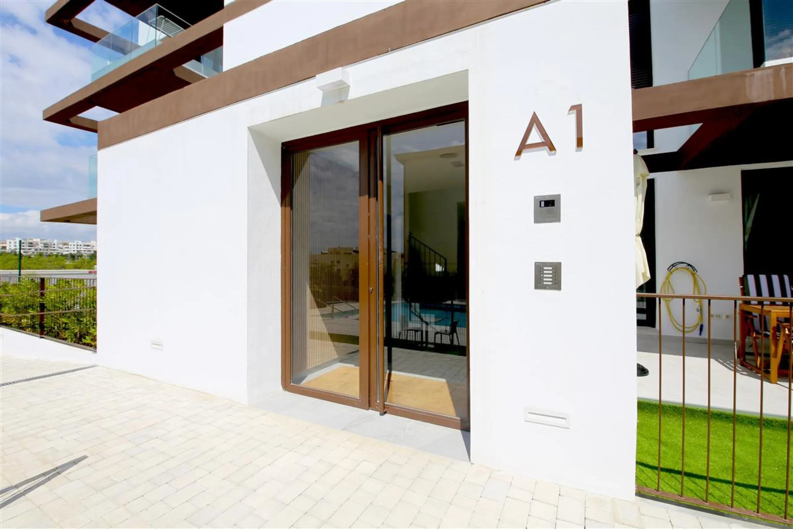 Unique opportunity in Las Mesas - Calle Polonia!