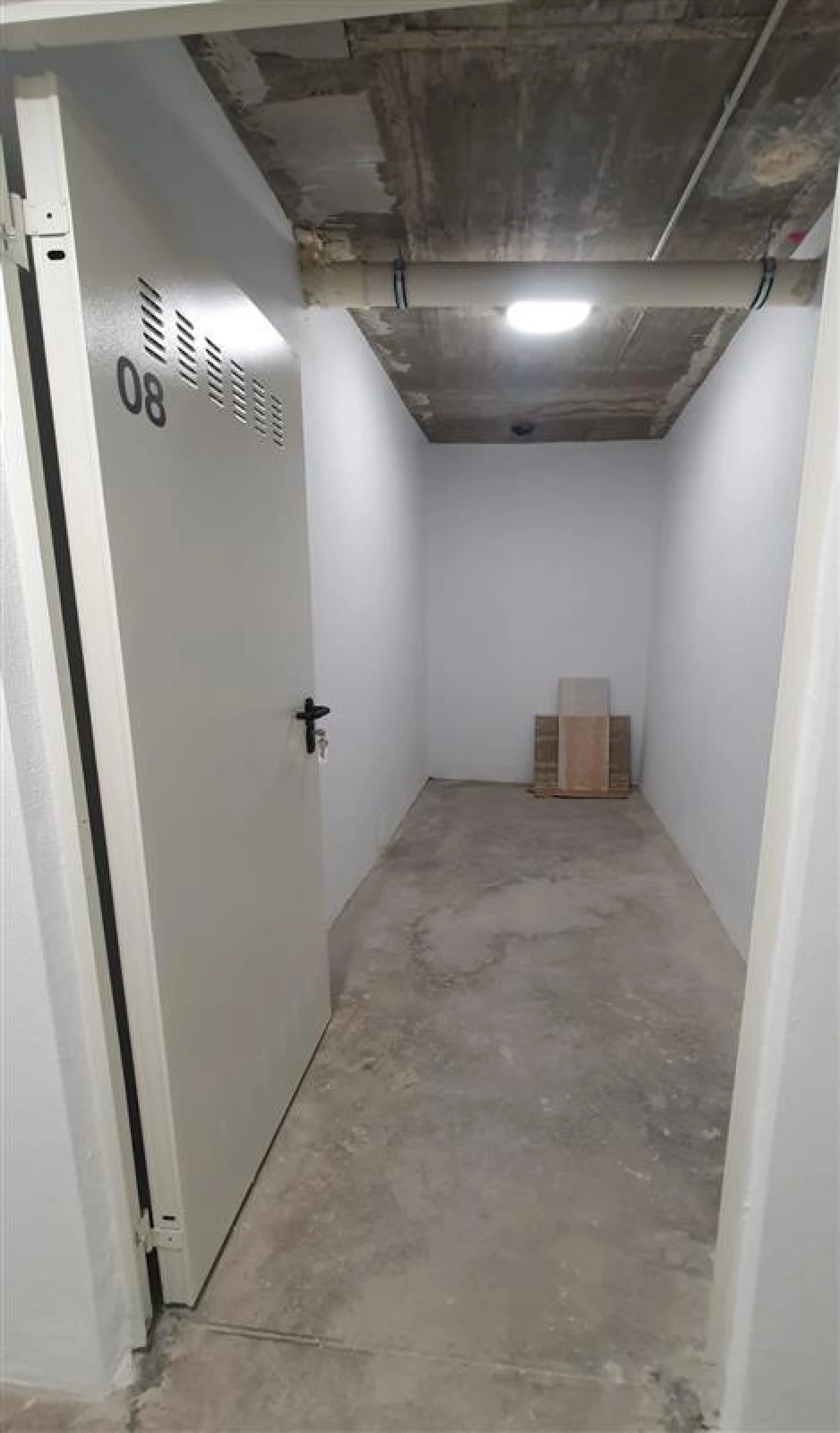Unique opportunity in Las Mesas - Calle Polonia!