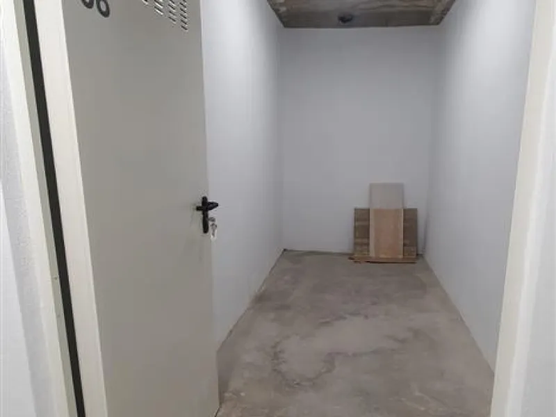 Unique opportunity in Las Mesas - Calle Polonia!