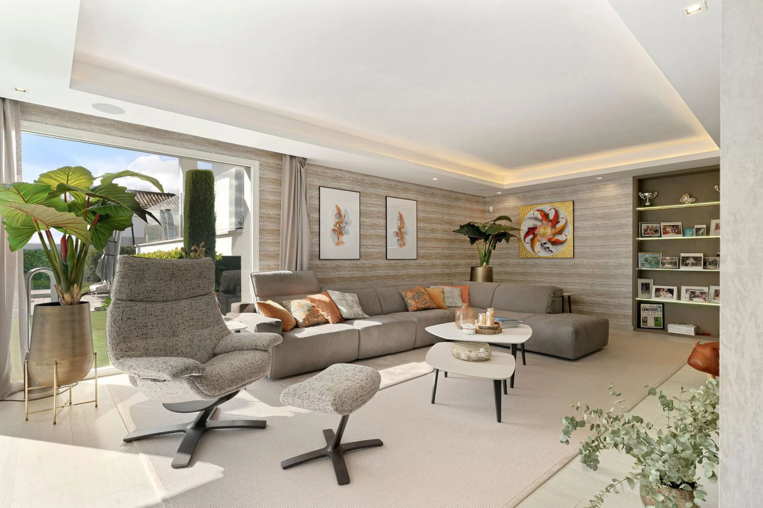 House - Detached Villa в продаже в Marbella, Málaga. В доме 5 спален и 4 ванных комнат. Площадь дома 306 м². Площадь участка 830 м²