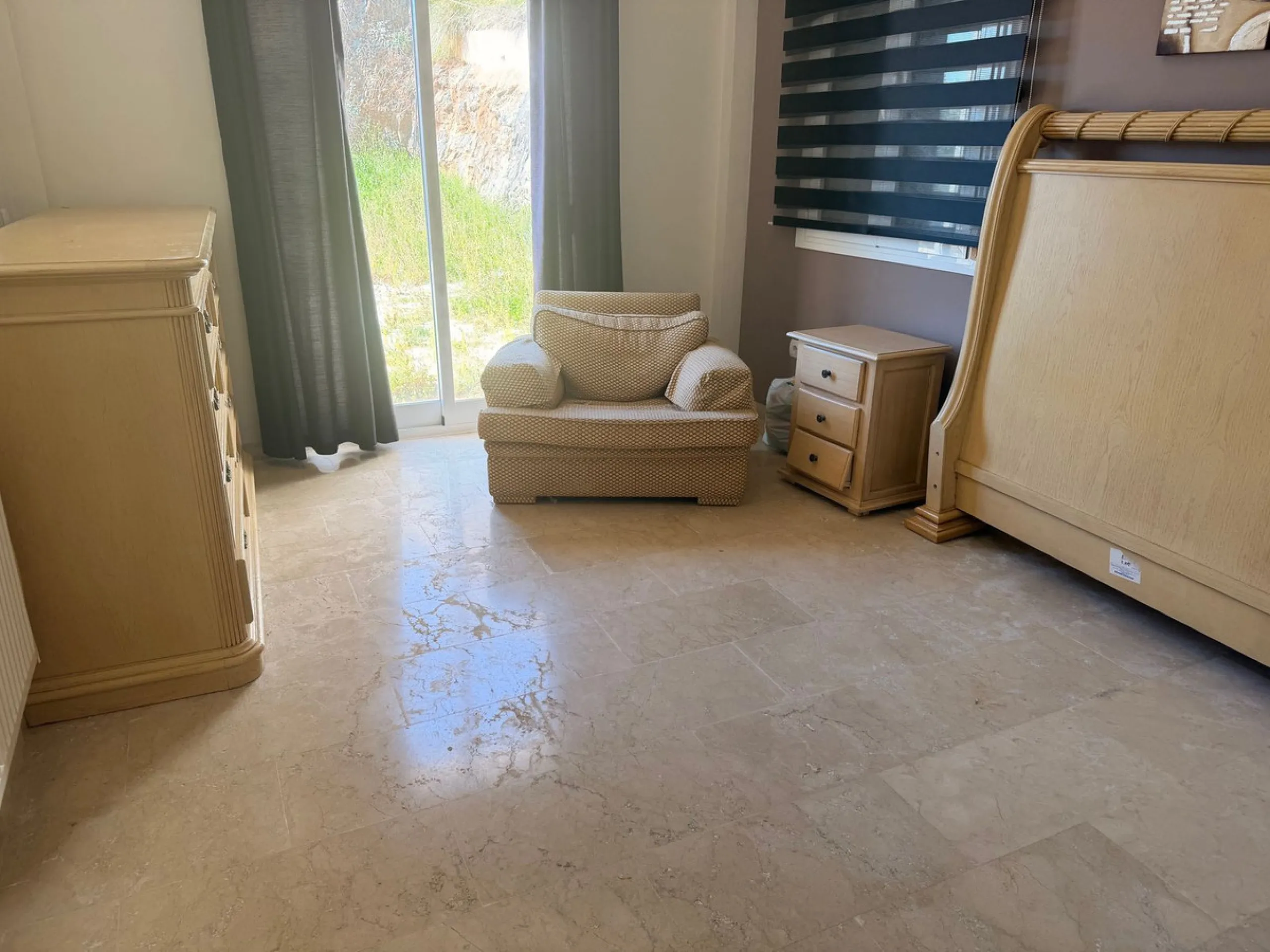 House - Detached Villa в продаже в Alhaurín el Grande, Málaga. В доме 4 спален и 3 ванных комнат. Площадь дома 228 м². Площадь участка 850 м²