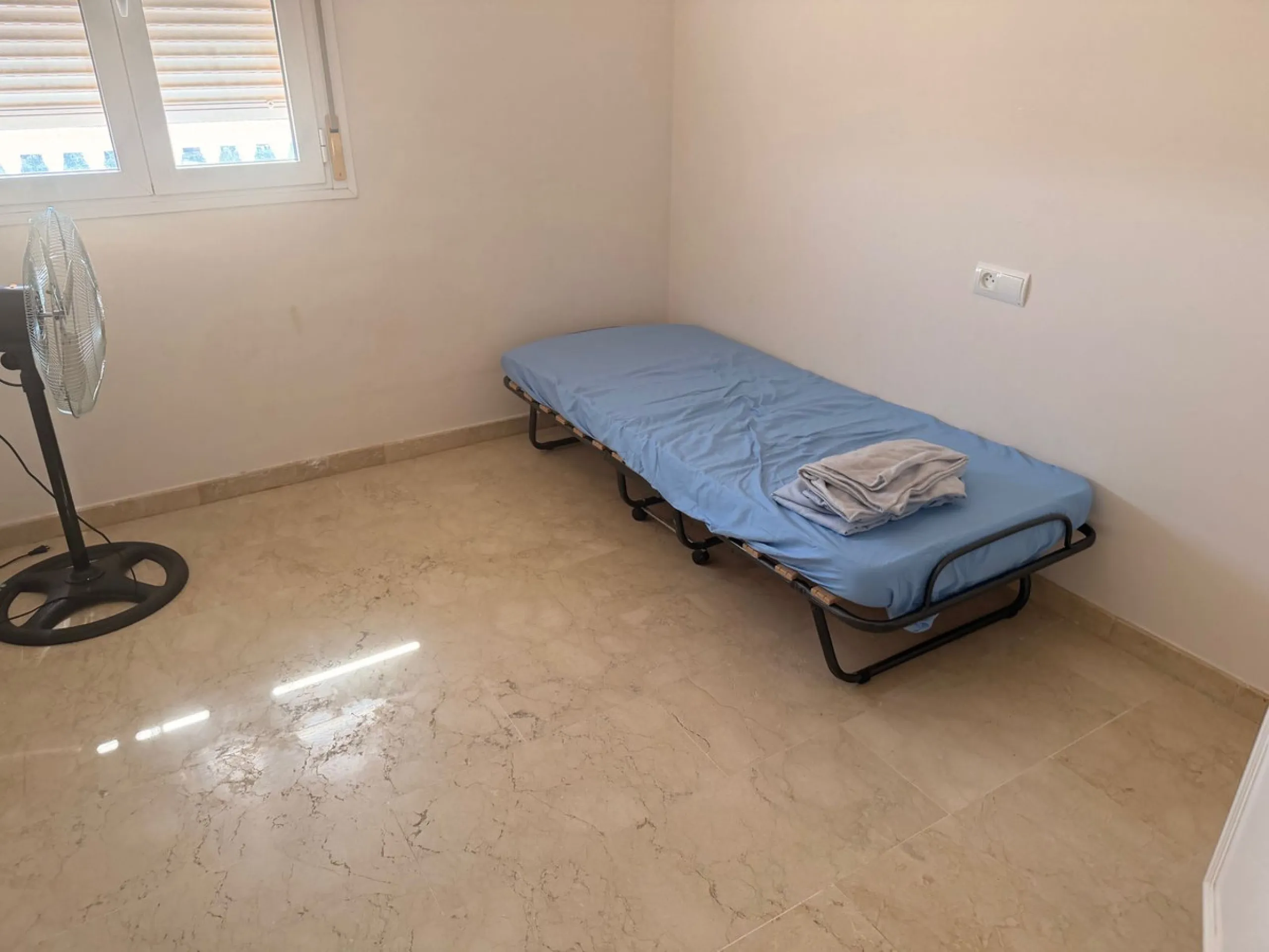 House - Detached Villa в продаже в Alhaurín el Grande, Málaga. В доме 4 спален и 3 ванных комнат. Площадь дома 228 м². Площадь участка 850 м²