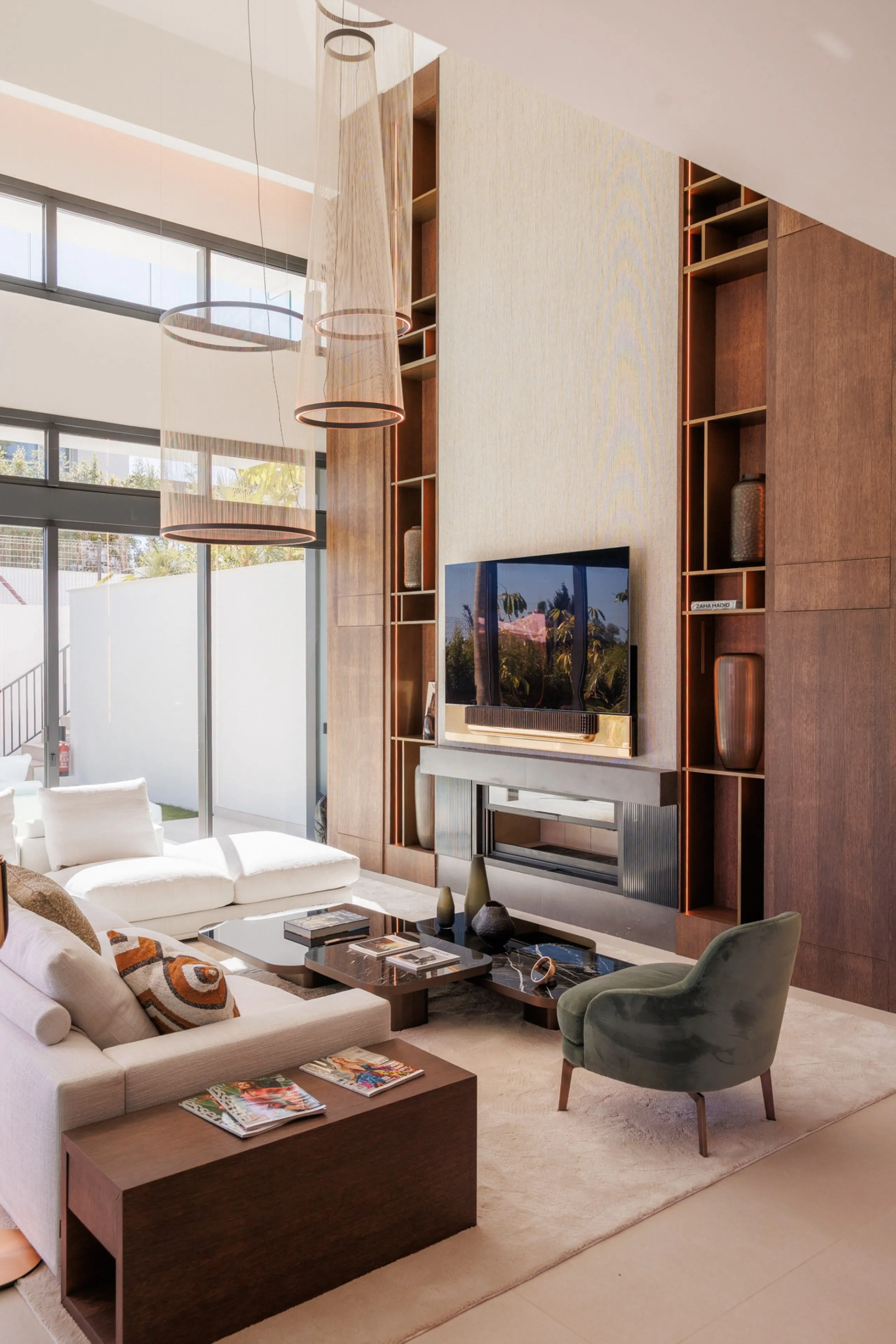 This exceptional contemporary villa is situated in the prestigious Lomas del Rey,  Marbella Golden Mile. Boasting a prime location, the property offers proximity to local amenities, transport links, shops, the town centre, the port, as well as being conve