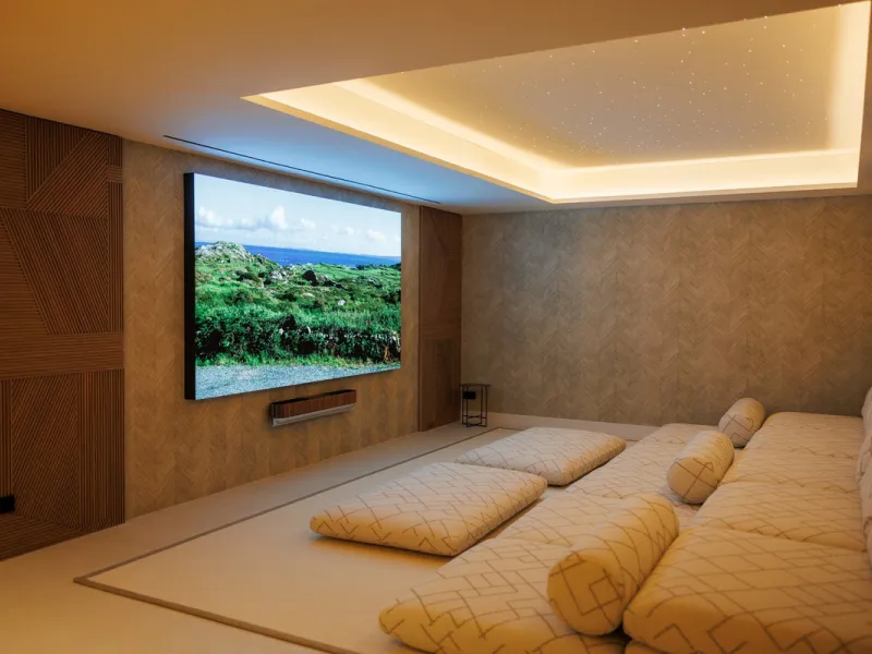 This exceptional contemporary villa is situated in the prestigious Lomas del Rey,  Marbella Golden Mile. Boasting a prime location, the property offers proximity to local amenities, transport links, shops, the town centre, the port, as well as being conve