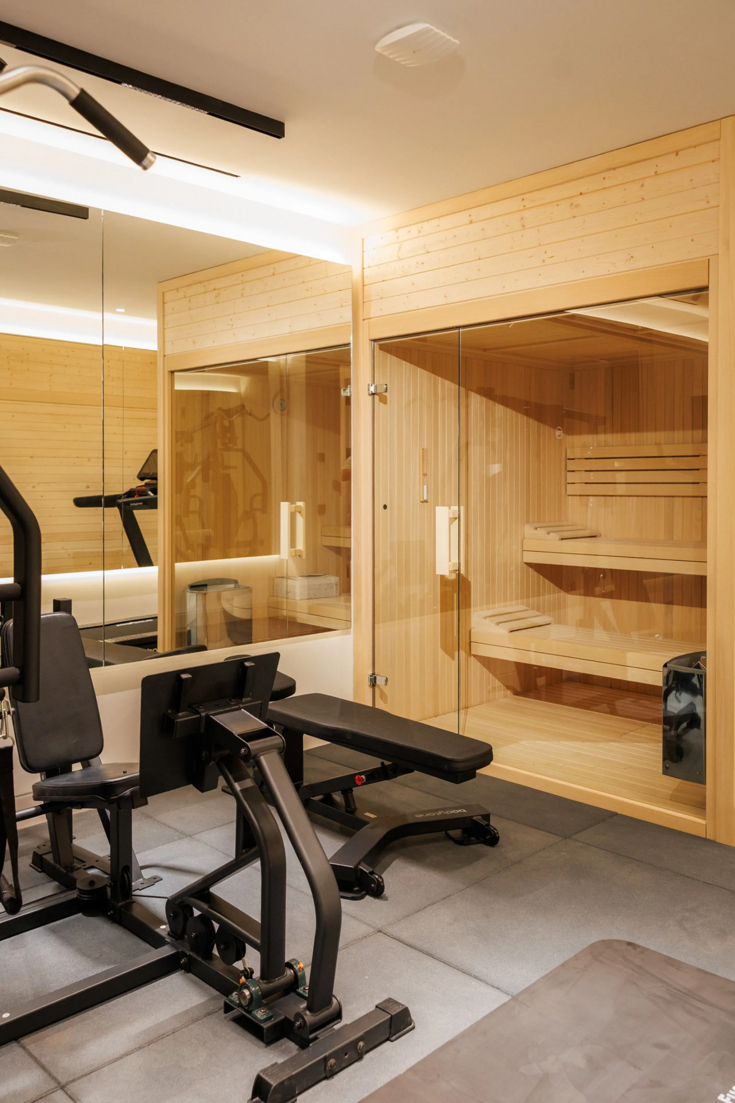 This exceptional contemporary villa is situated in the prestigious Lomas del Rey,  Marbella Golden Mile. Boasting a prime location, the property offers proximity to local amenities, transport links, shops, the town centre, the port, as well as being conve