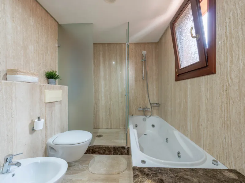 Apartment - Middle Floor Apartment в продаже в Estepona, Málaga. В доме 2 спален и 2 ванных комнат. Площадь дома 170 м²
