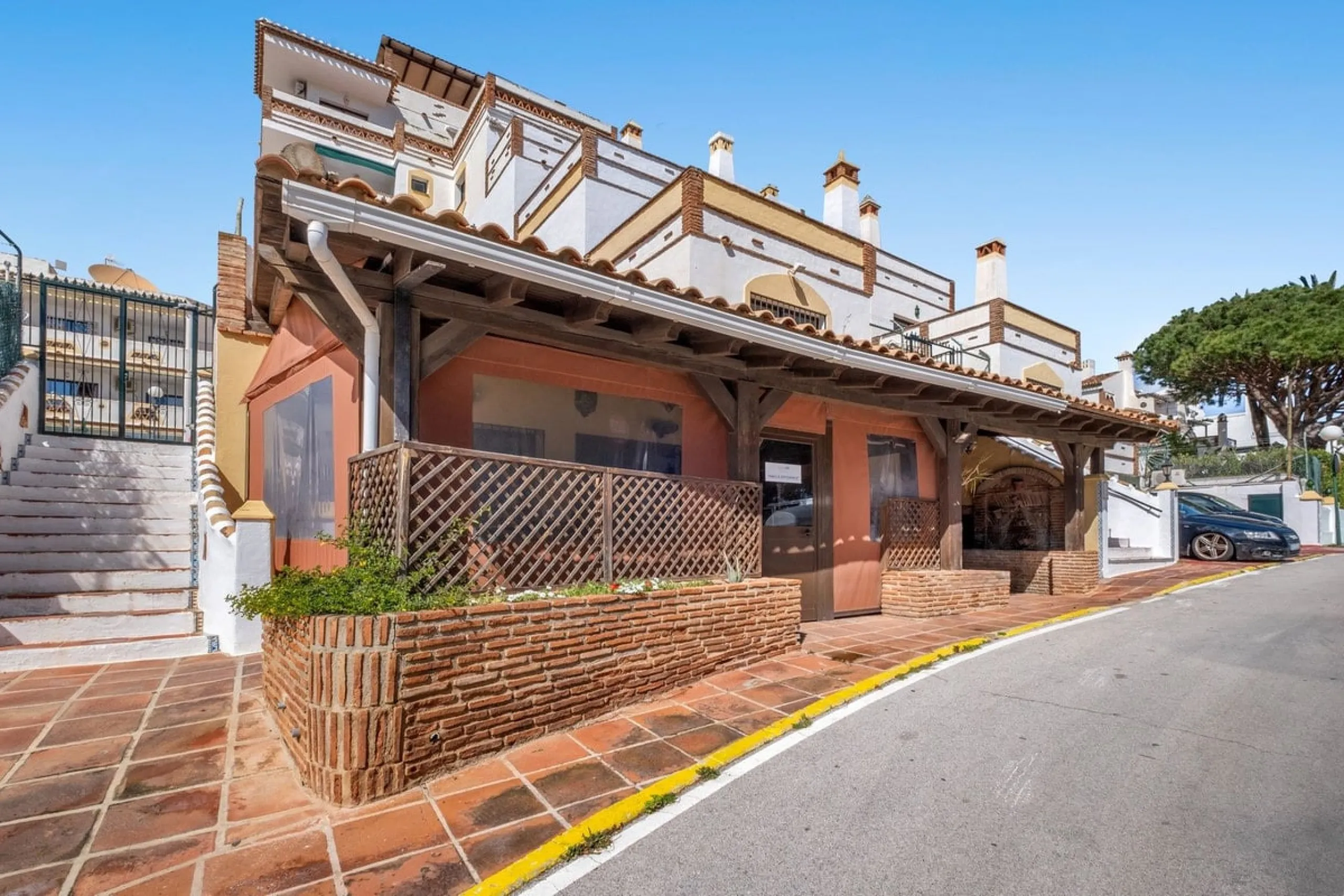 Commercial - Commercial Premises в продаже в Mijas, Málaga. Площадь дома 600 м²