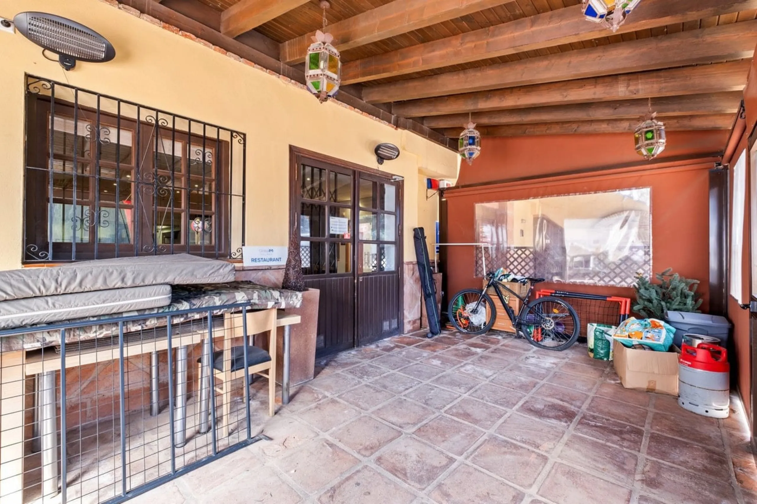 Commercial - Commercial Premises в продаже в Mijas, Málaga. Площадь дома 600 м²