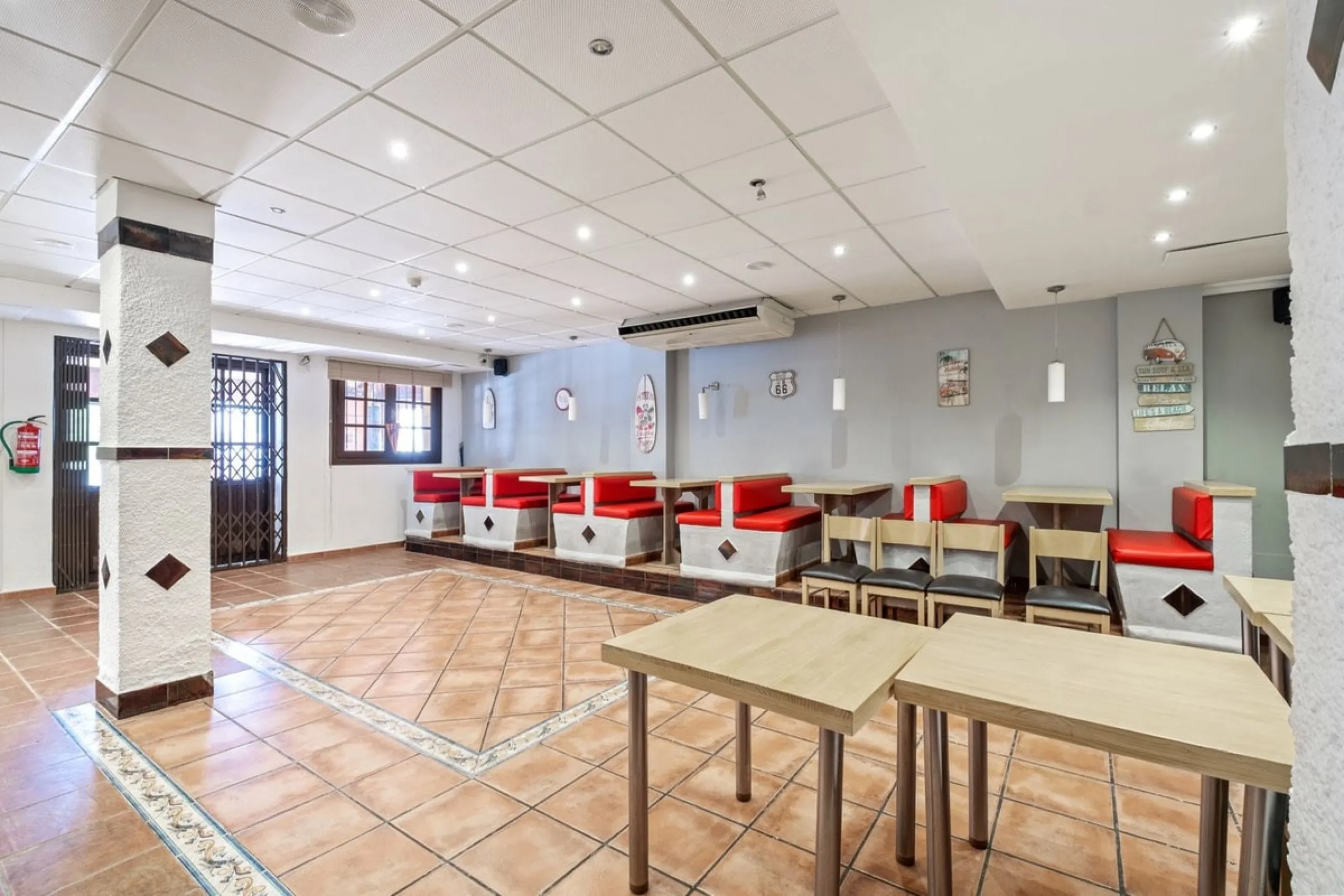 Commercial - Commercial Premises в продаже в Mijas, Málaga. Площадь дома 600 м²