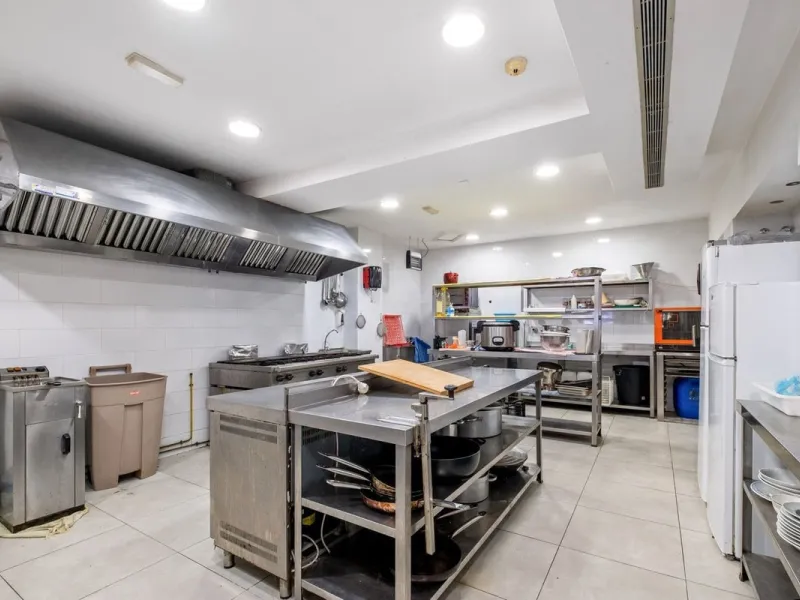 Commercial - Commercial Premises в продаже в Mijas, Málaga. Площадь дома 600 м²