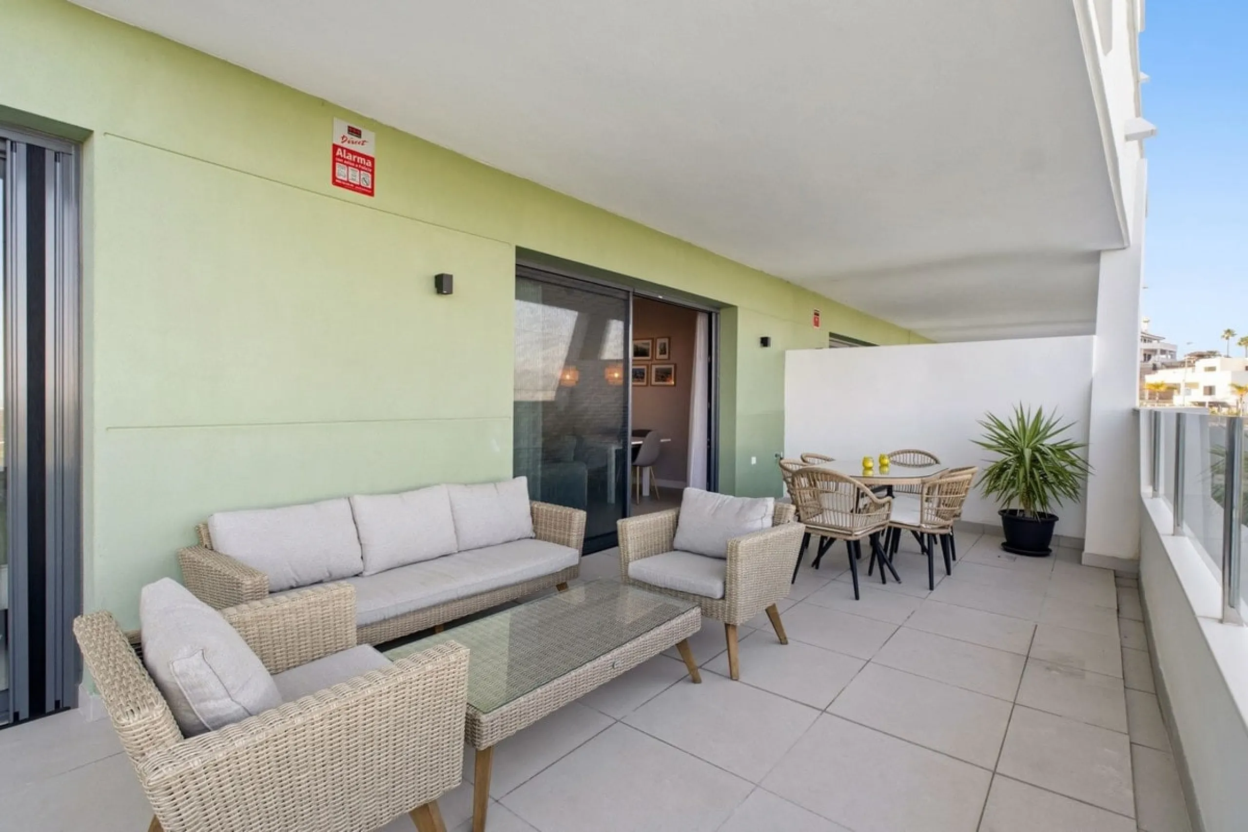 Moderne Wohnung mit zwei Schlafzimmern in Calanova Golf