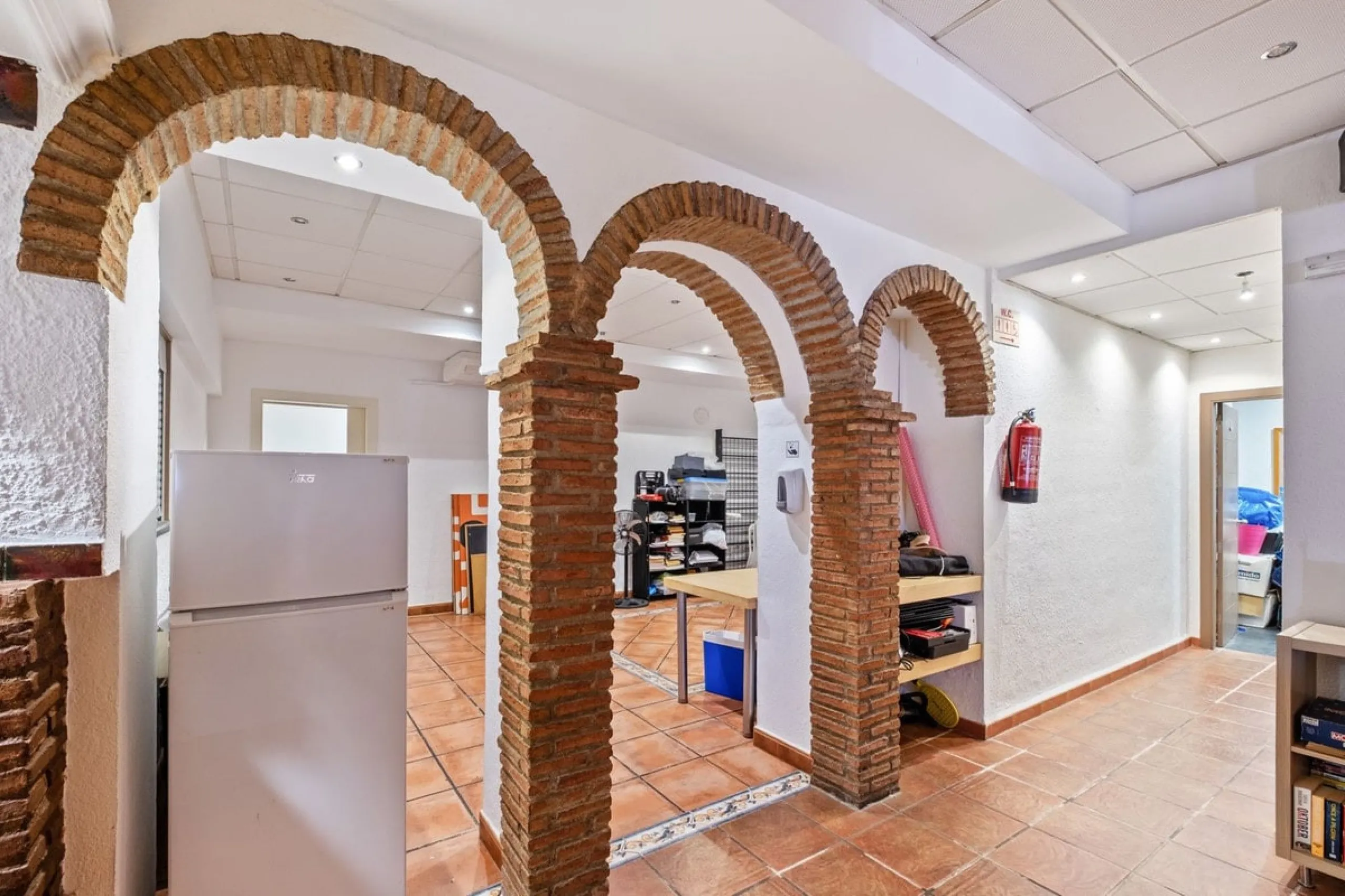Commercial - Commercial Premises в продаже в Mijas, Málaga. Площадь дома 600 м²